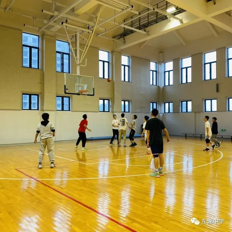 大学生篮球社团如何引入智能情感技术_0